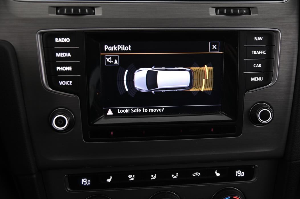 VOLKSWAGEN Golf 2014