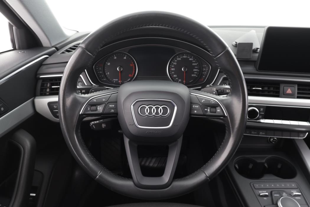 AUDI A4 2018