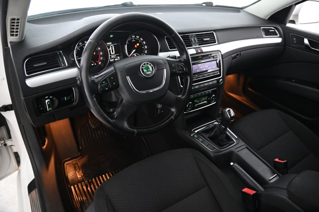 SKODA Superb 2010