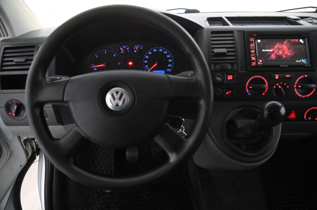 VOLKSWAGEN Transporter 2009