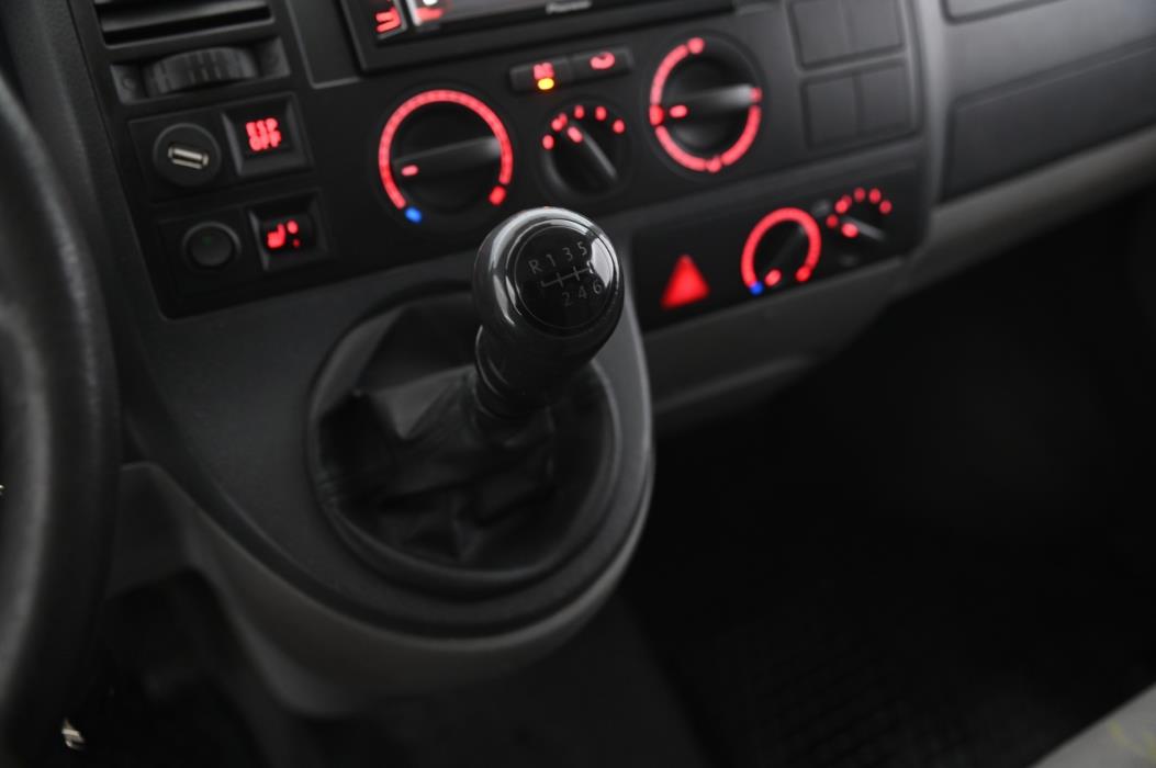 VOLKSWAGEN Transporter 2009