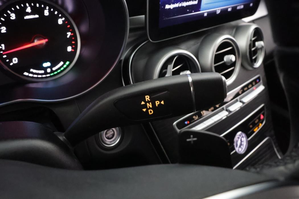 MERCEDES-BENZ C 2019