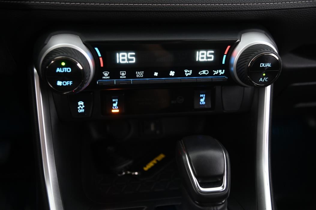 TOYOTA RAV4 2019