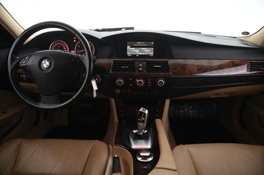 BMW 523 2008