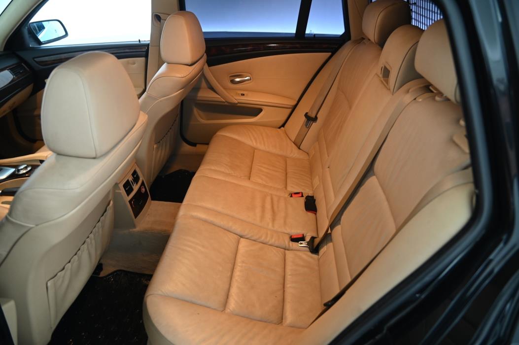 BMW 523 2008