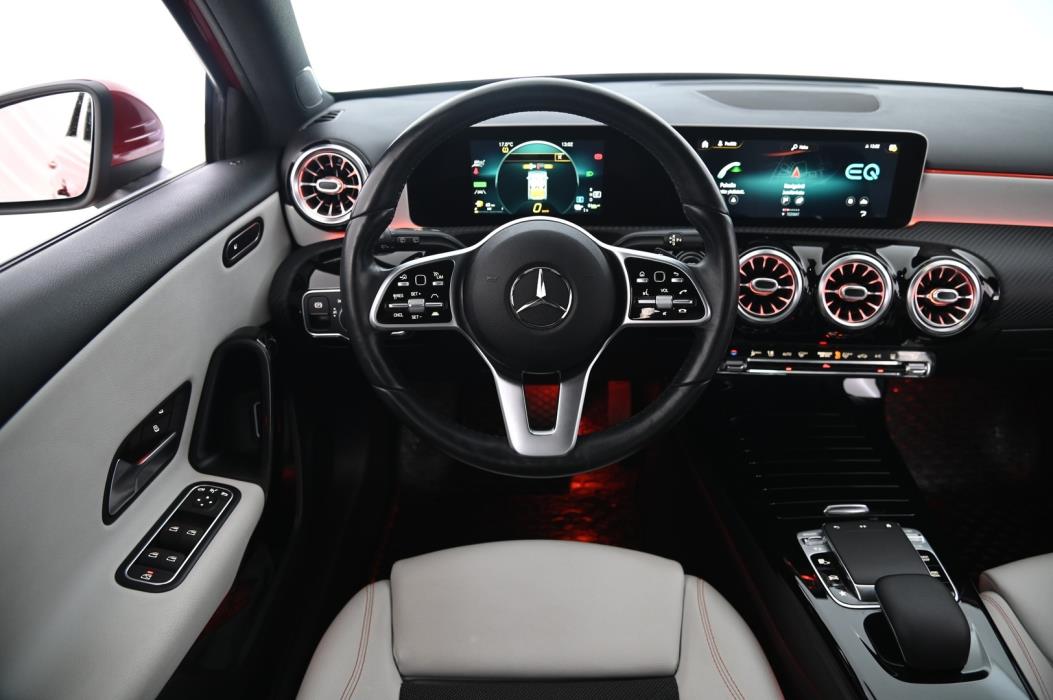 MERCEDES-BENZ A 2020