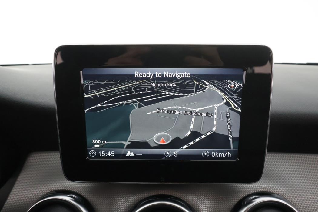 MERCEDES-BENZ GLA 2018