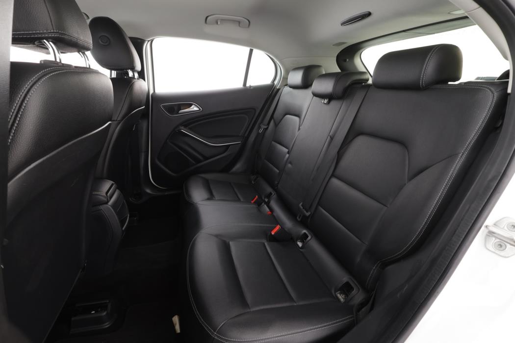 MERCEDES-BENZ GLA 2018