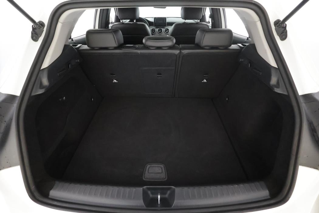 MERCEDES-BENZ GLA 2018