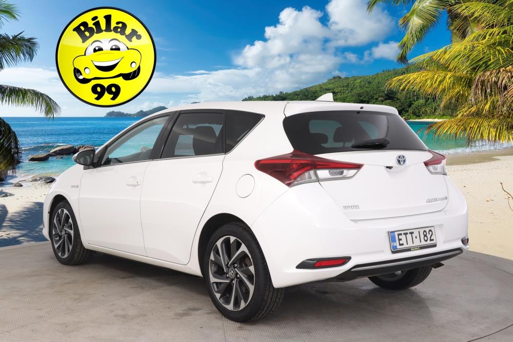 TOYOTA Auris 2016
