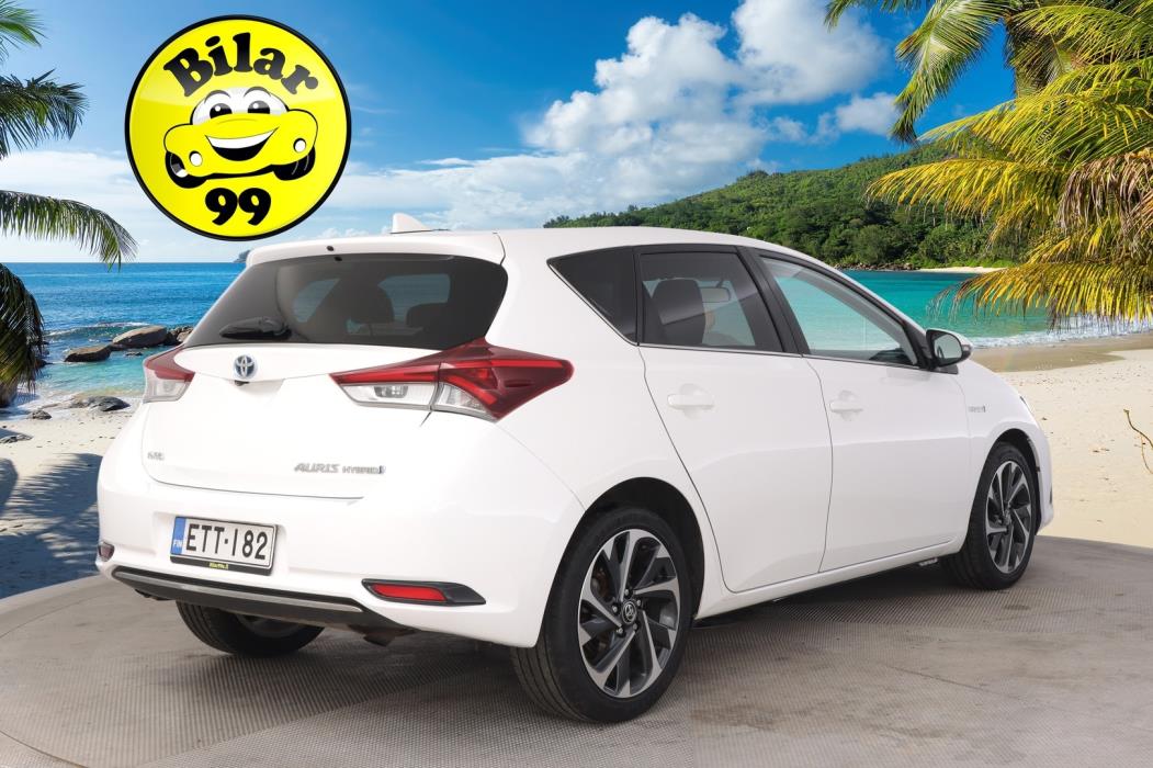 TOYOTA Auris 2016