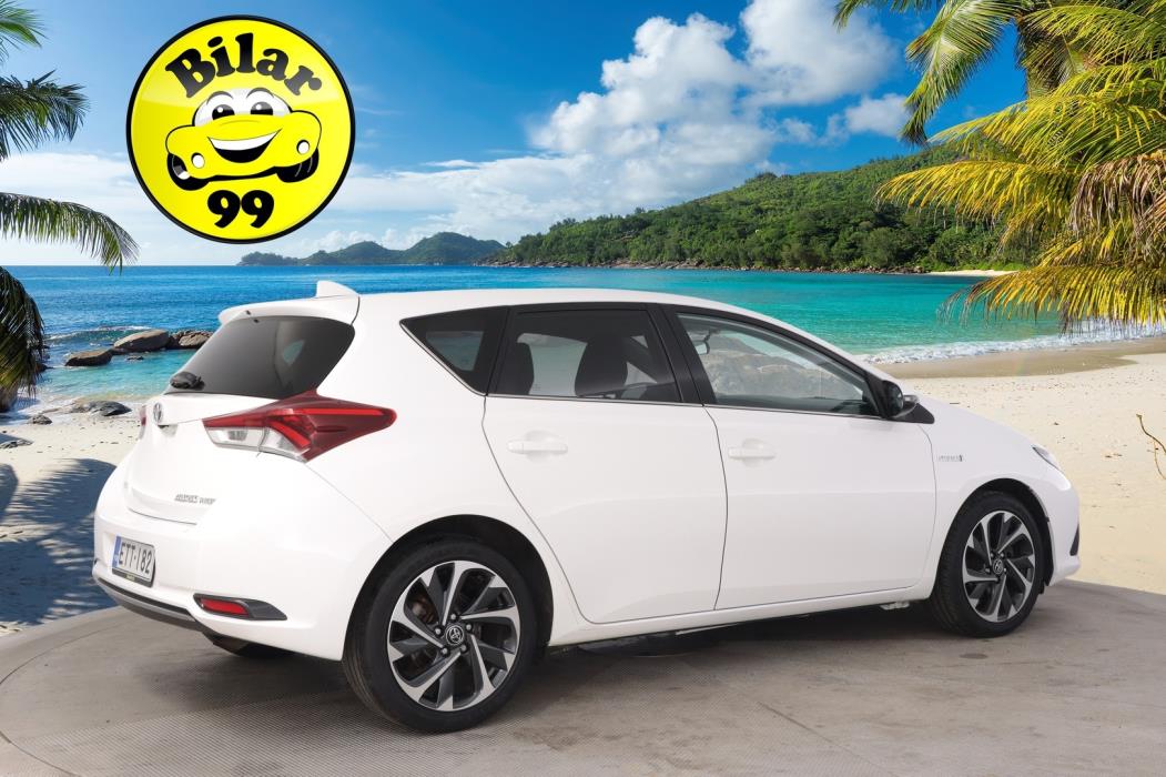 TOYOTA Auris 2016