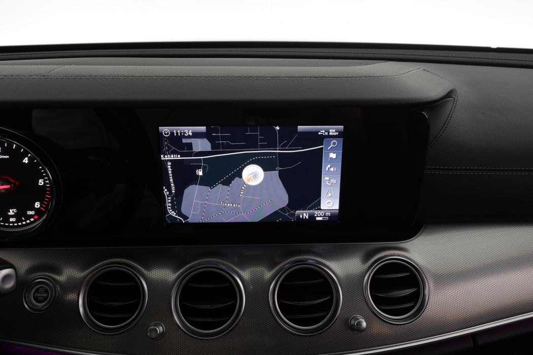 MERCEDES-BENZ E 2019