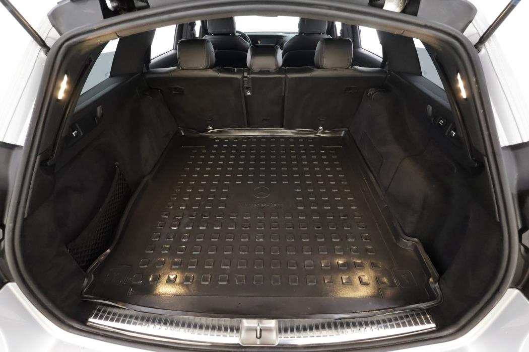 MERCEDES-BENZ E 2019