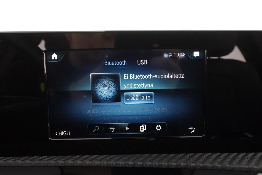 MERCEDES-BENZ A 2022