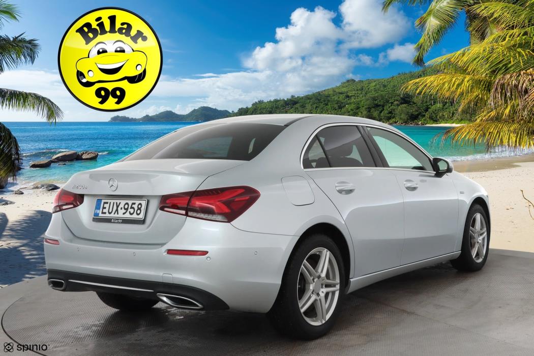 MERCEDES-BENZ A 2019