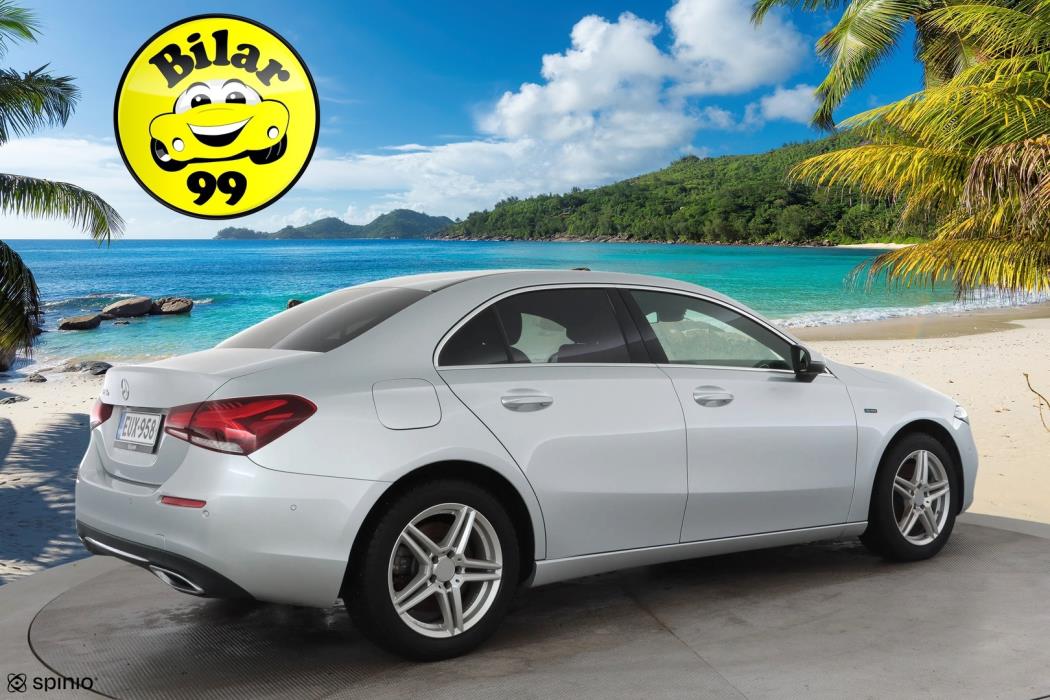 MERCEDES-BENZ A 2019