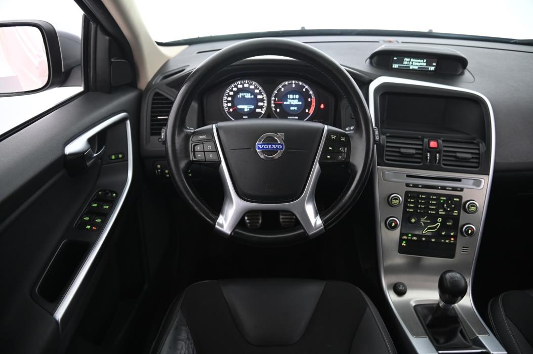 VOLVO XC60 2010