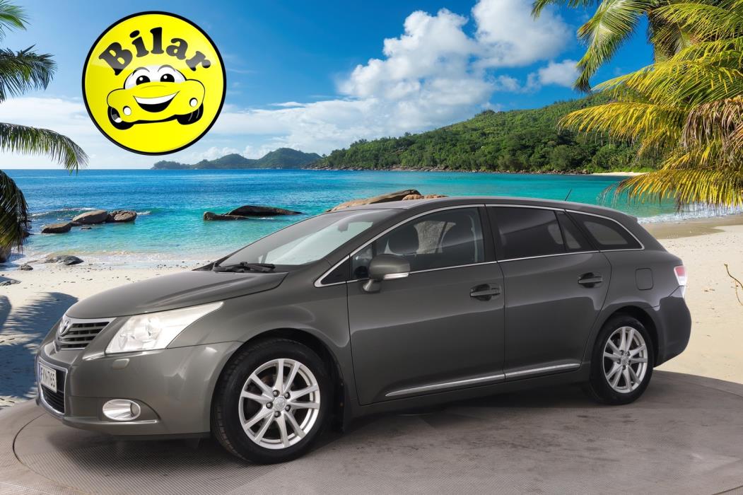 TOYOTA Avensis 2012