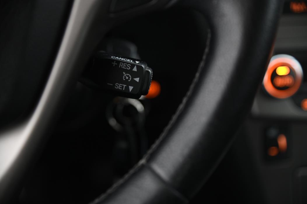 TOYOTA Avensis 2012