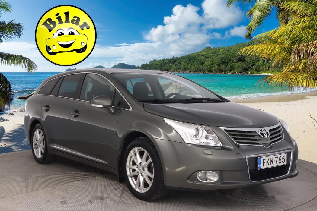 TOYOTA Avensis 2012
