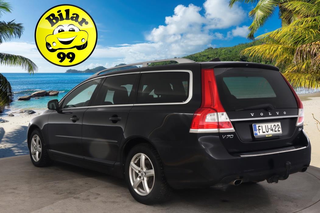 VOLVO V70 2015