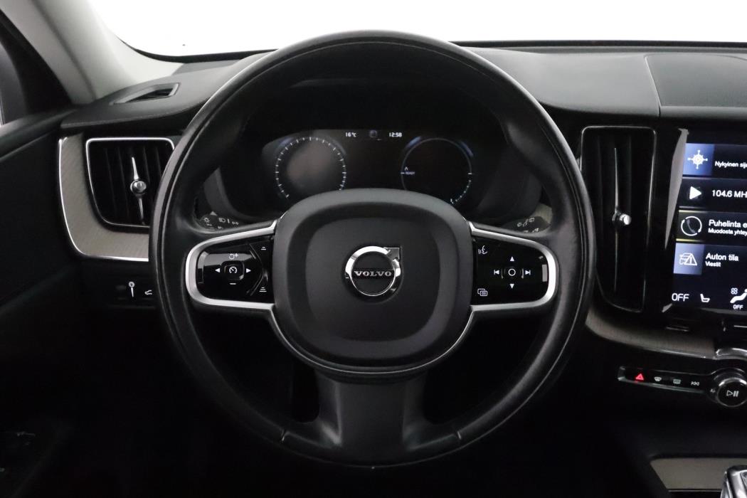 VOLVO XC60 2019