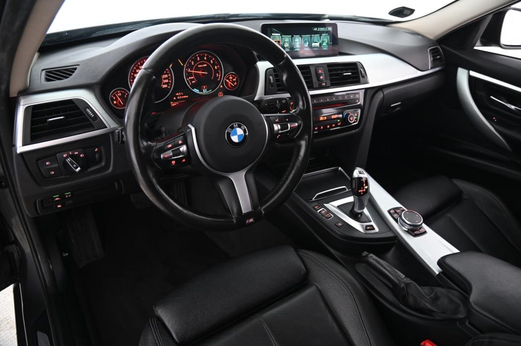 BMW 330 2017