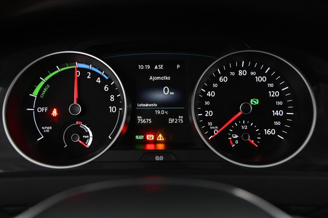 VOLKSWAGEN Golf 2020