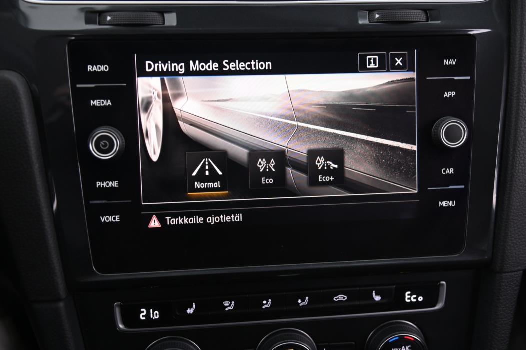 VOLKSWAGEN Golf 2020