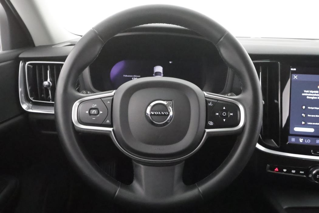 VOLVO V60 2023