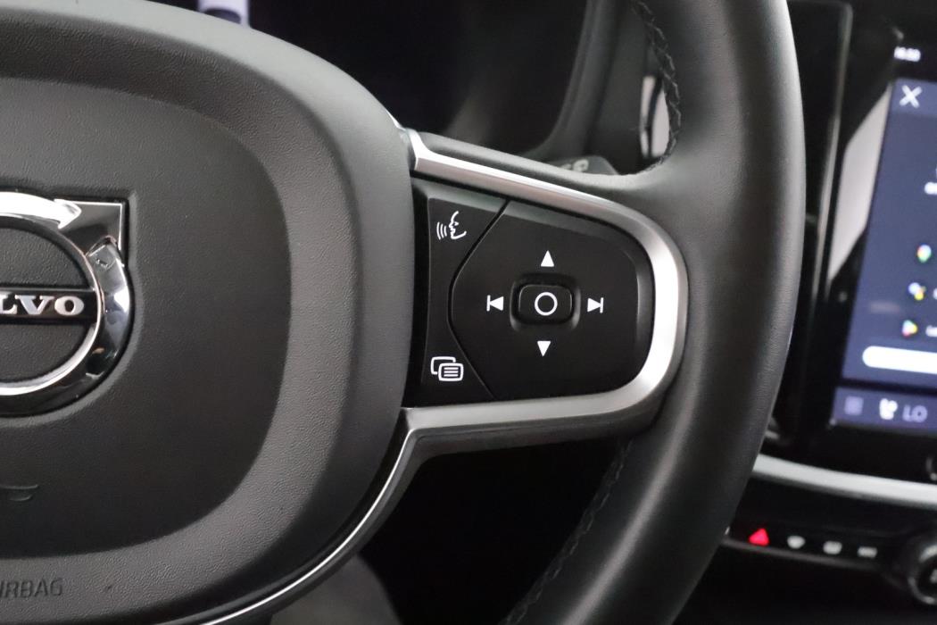 VOLVO V60 2023
