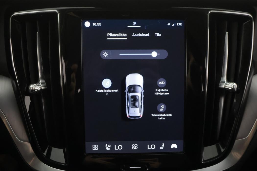 VOLVO V60 2023