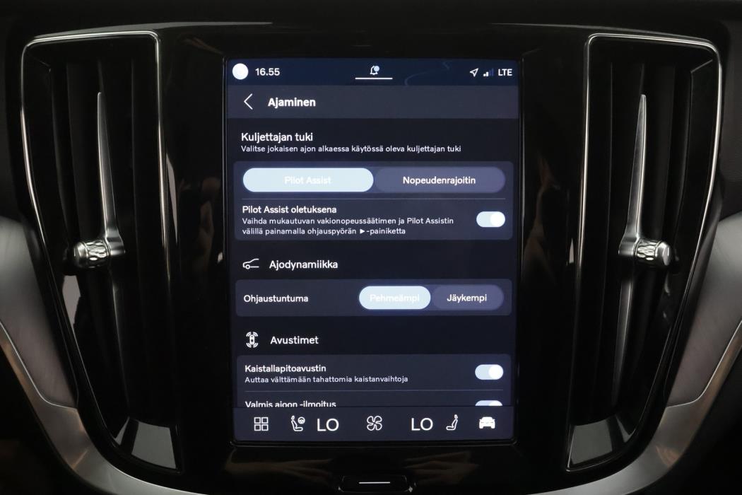 VOLVO V60 2023