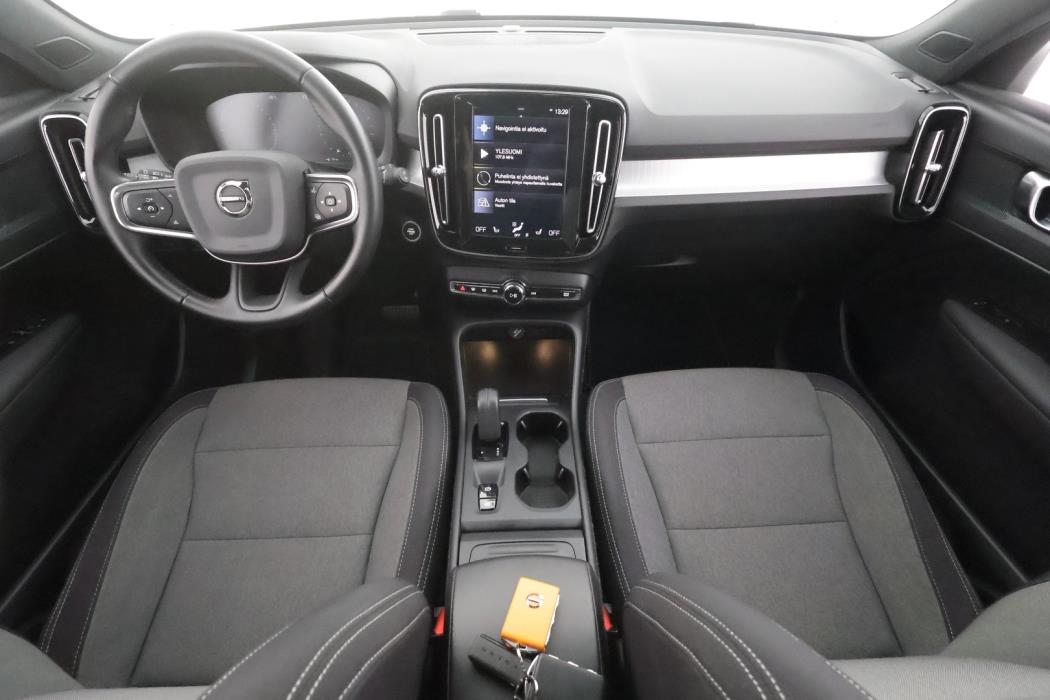 VOLVO XC40 2021