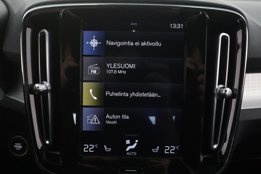 VOLVO XC40 2021