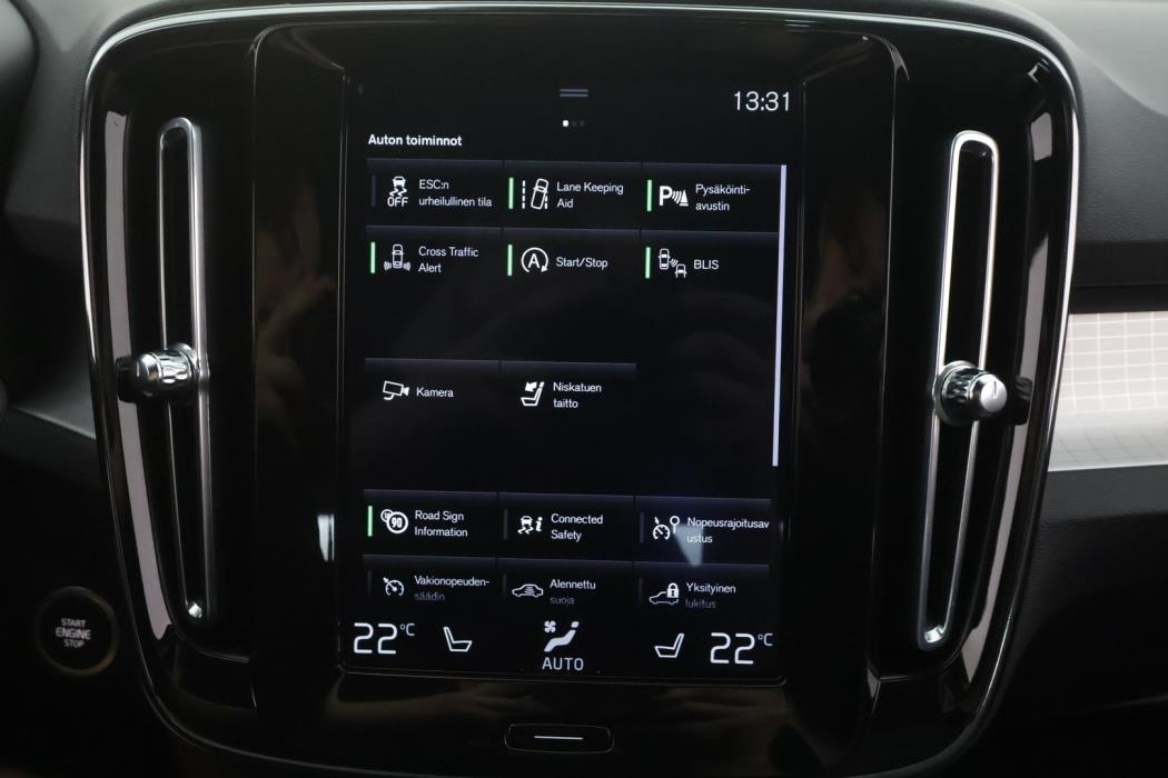 VOLVO XC40 2021