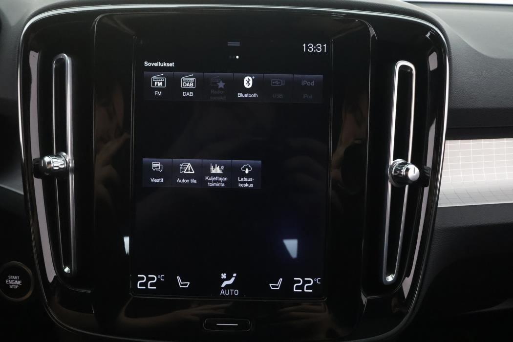 VOLVO XC40 2021