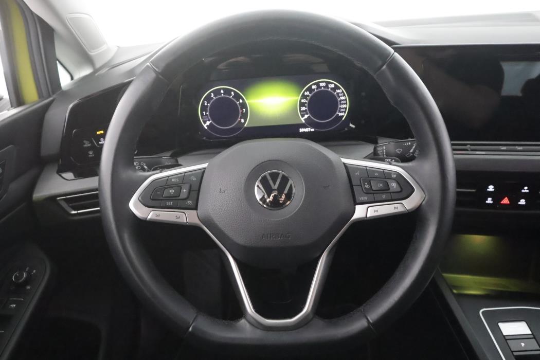 VOLKSWAGEN Golf 2021