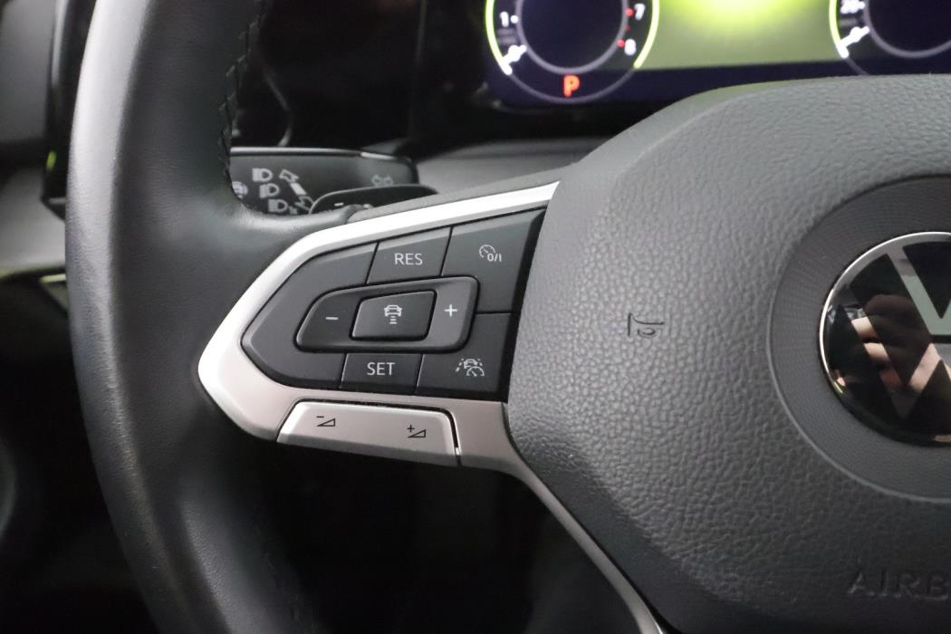 VOLKSWAGEN Golf 2021