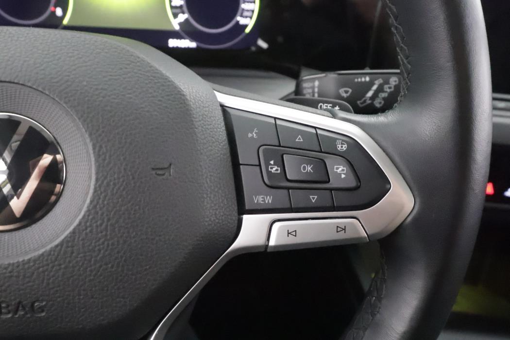 VOLKSWAGEN Golf 2021