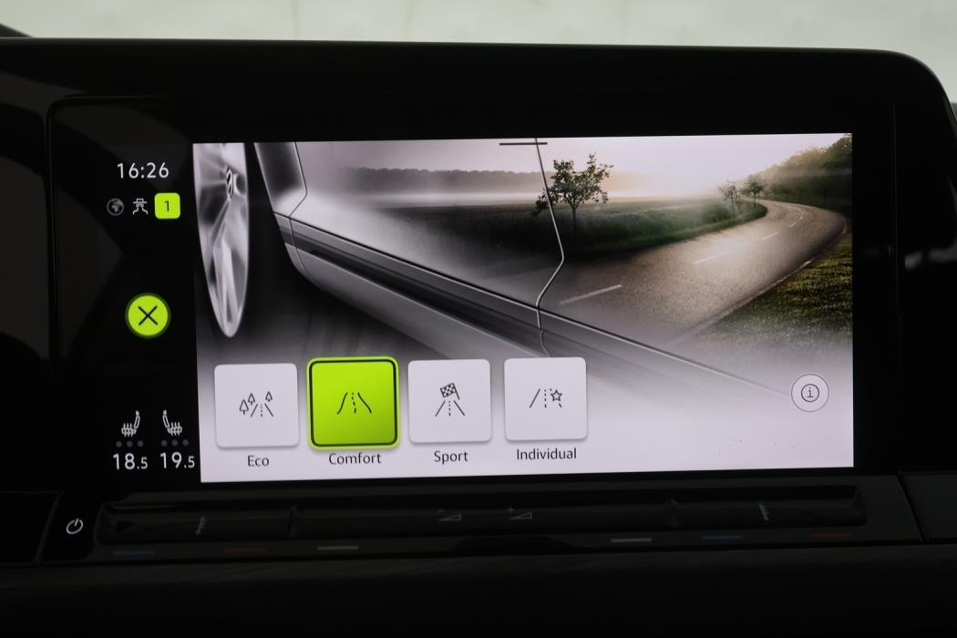 VOLKSWAGEN Golf 2021