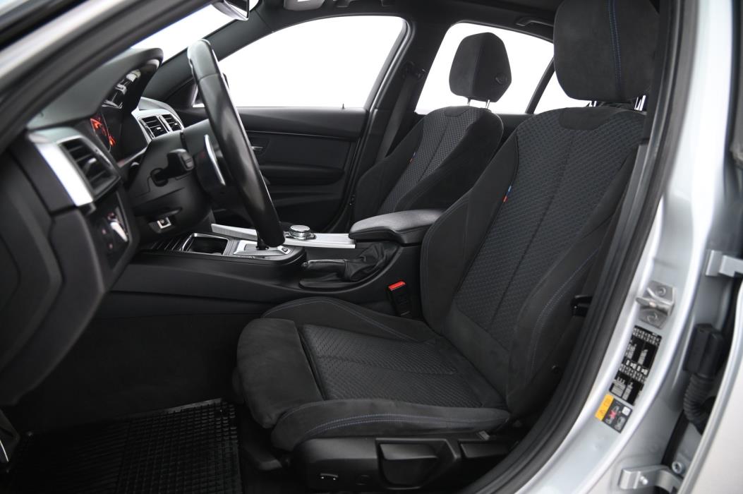 BMW 330 2017