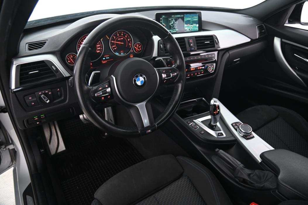 BMW 330 2017
