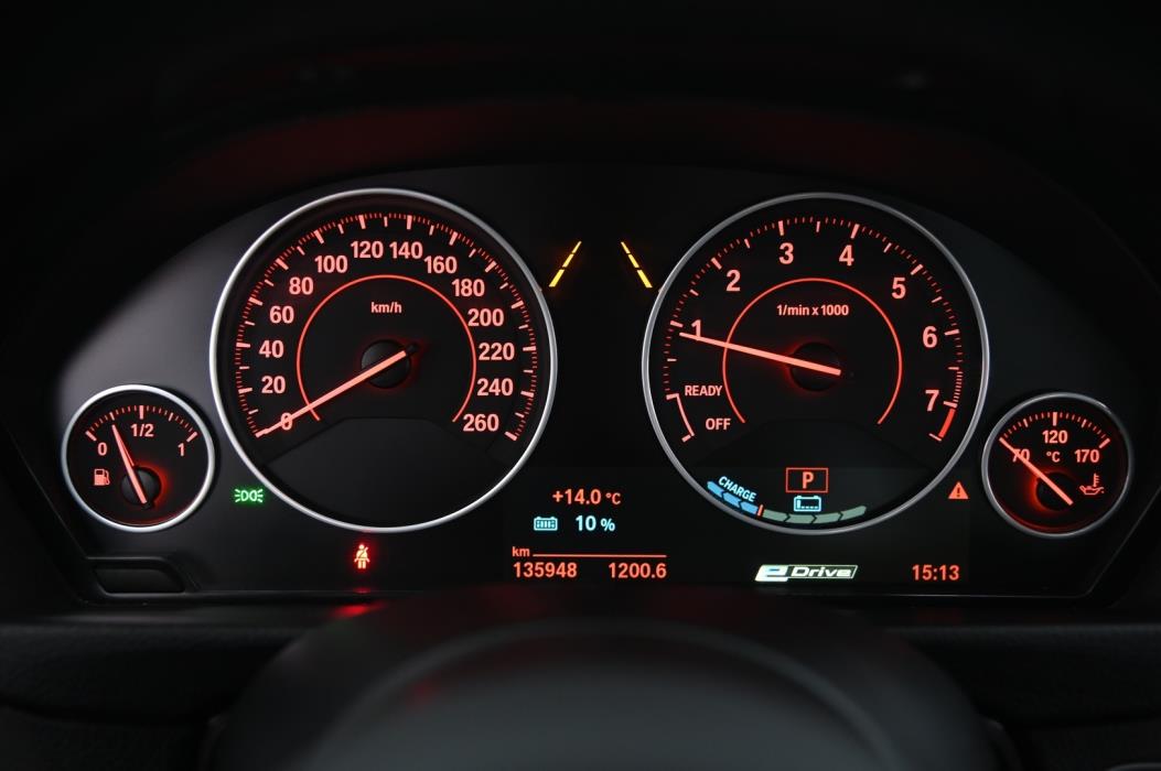 BMW 330 2017
