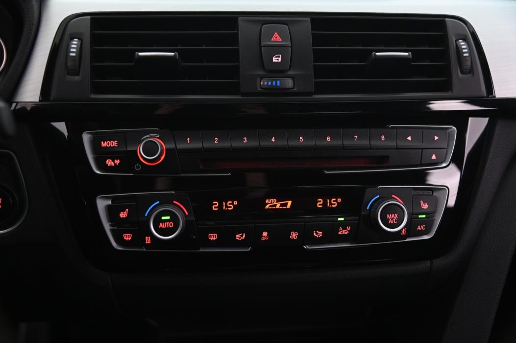 BMW 330 2017
