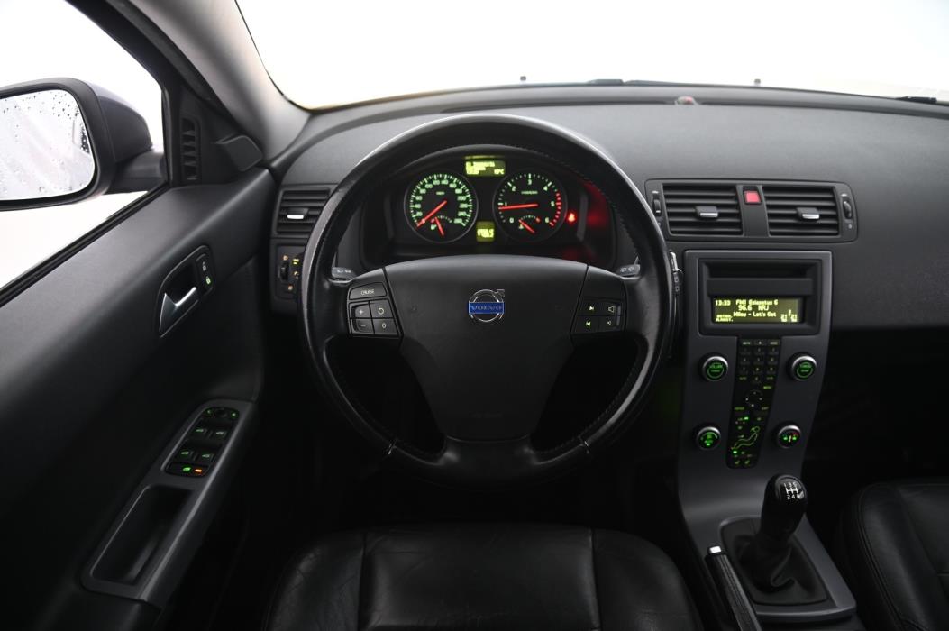 VOLVO V50 2011