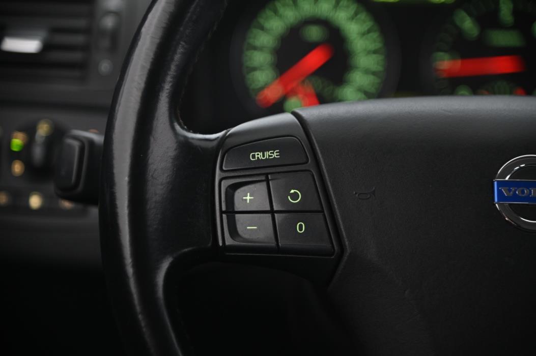 VOLVO V50 2011
