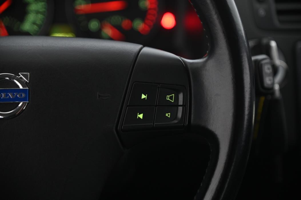 VOLVO V50 2011