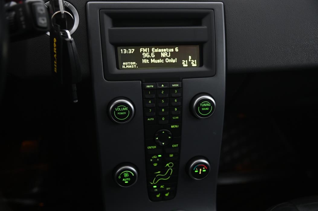 VOLVO V50 2011